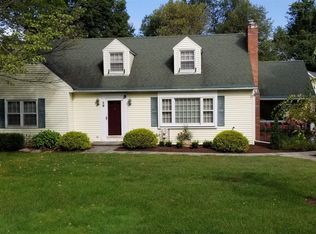 29 Fairfield Rd, Troy, NY 12180