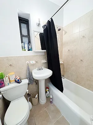 Rented by Urban Real Estate Inc | media 19