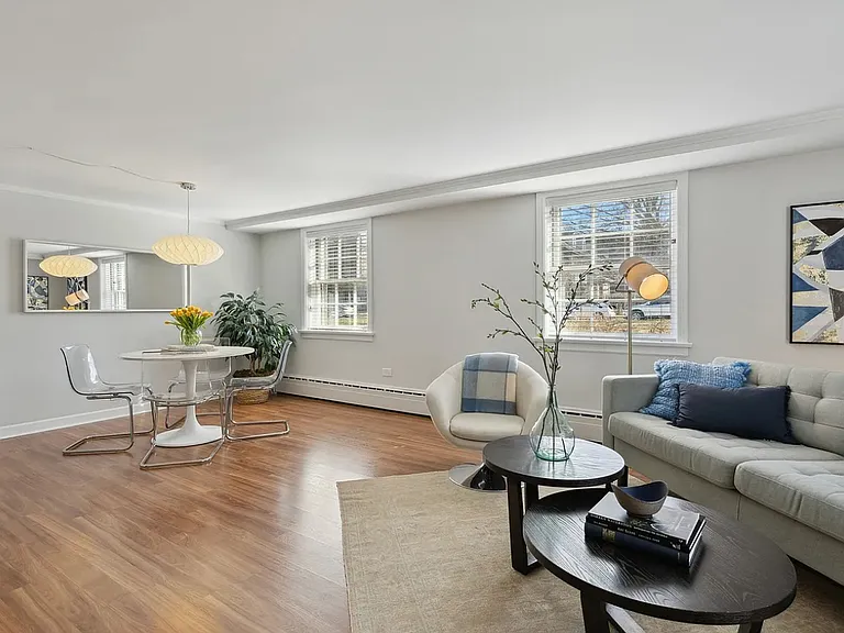1400 Hinman Ave #G — Photo 2