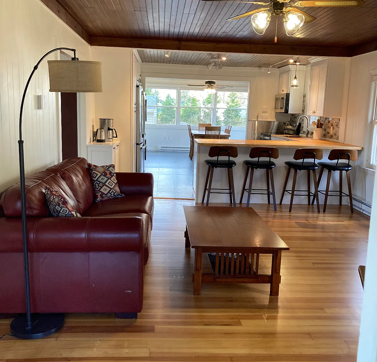 2 bed, 1.5 bath, 1100 sqft, $2,600 — Photo 1