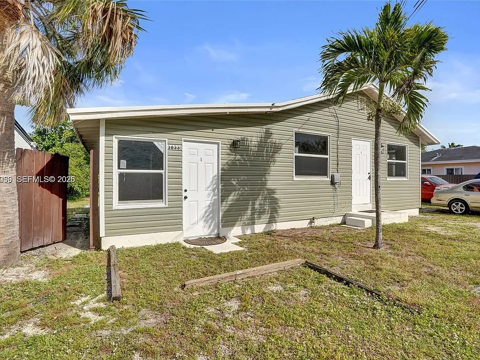 3633 SW 12th Ct #3