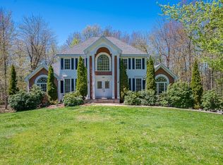 969 Franklin Rd, Fitchburg, MA 01420