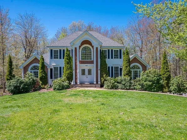 969 Franklin Rd, Fitchburg, MA 01420