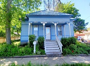 1306 10th St, La Grande, OR 97850