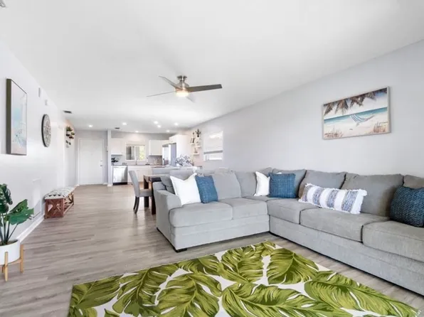 5635 Rattlesnake Hammock Rd #D-301, Naples, FL 34113