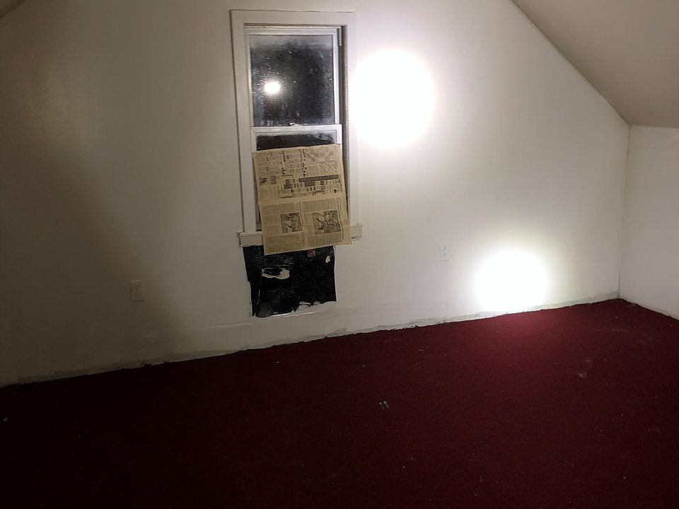 1st image of 31 Zelmer St #1