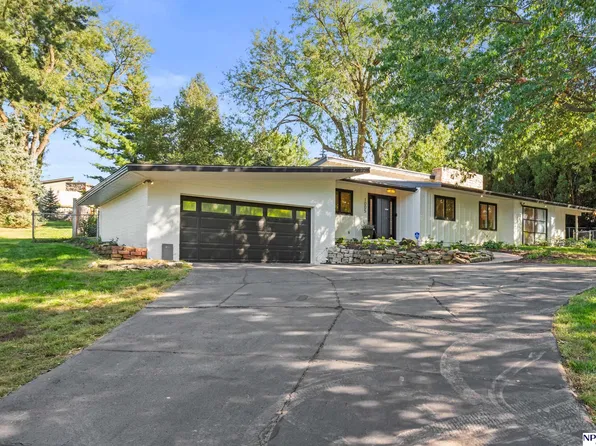 1005 Beverly Dr, Omaha, NE 68114