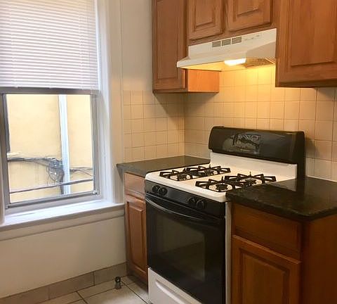 3rd image of 3450 30th St APT 2R