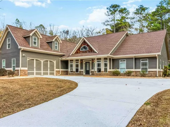 152 Geoffrey Ln, Oxford, GA 30054
