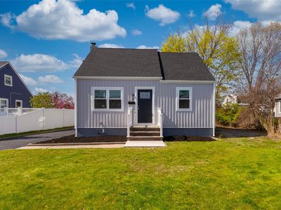 33 Veronica Lane, North Babylon, NY, 11703