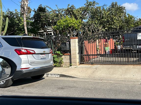 3rd image of 10922-10924 Berry Ave