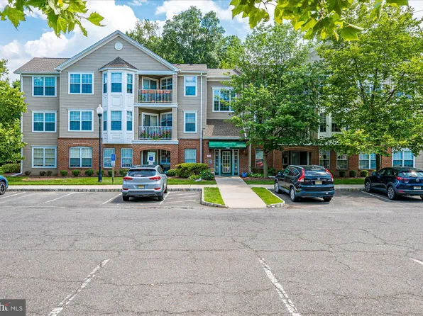 732 Mowat Cir, Hamilton, NJ 08690