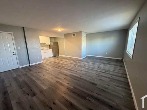 2561 NW 135th St APT 10