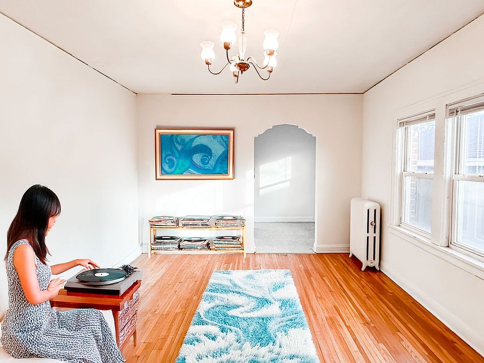 1st image of 3528 Pleasant Ave #202
