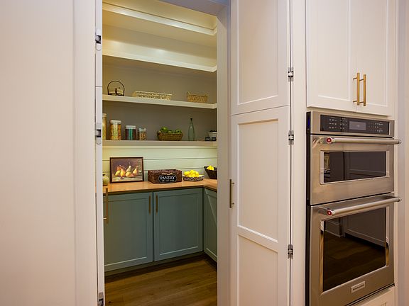 7th image of this home