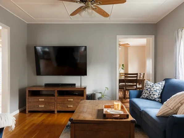 20 State St, Peabody, MA 01960
