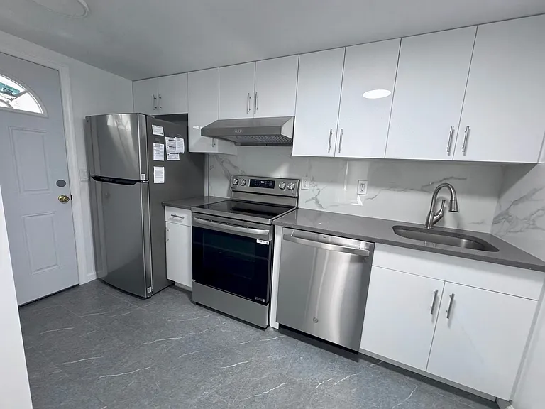 737 Newark Ave #2 — Photo 4