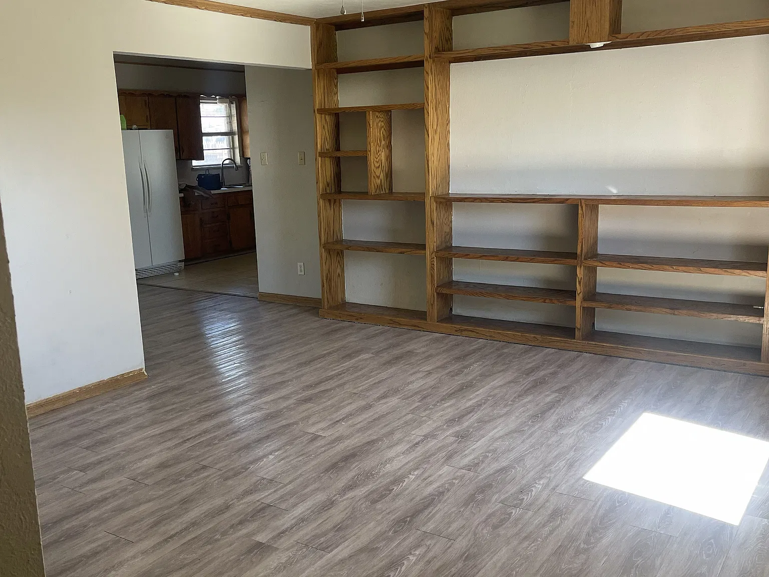 3 bed, 1400 sqft, $1,400 — Photo 2