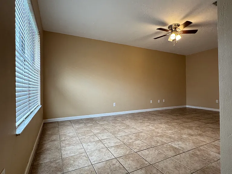 1029 SW Rossborough Ct #102 — Photo 2
