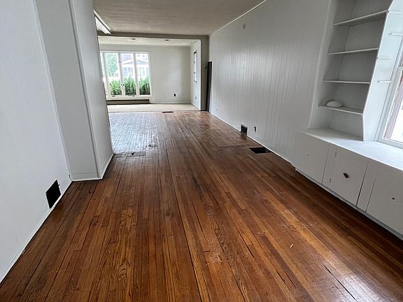 5th image of 41 Humber Ave