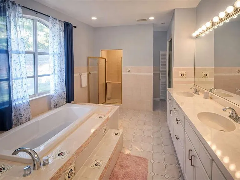 5116 E 122nd Ave — Photo 12