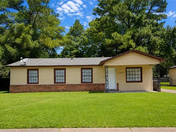 2520 Farnell Dr, Mobile, AL 36605