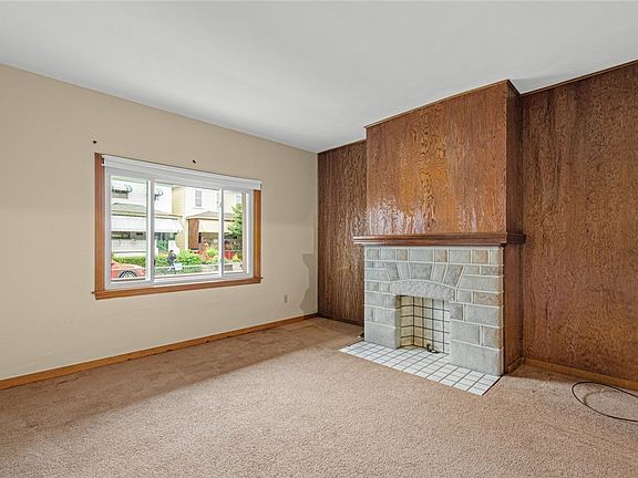 5th image of 301 Russellwood Ave