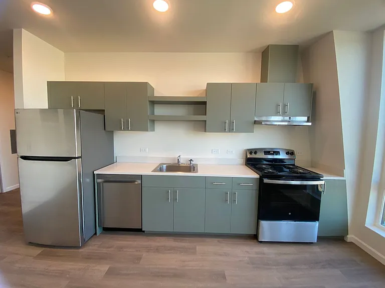 401 UNION — Photo 213