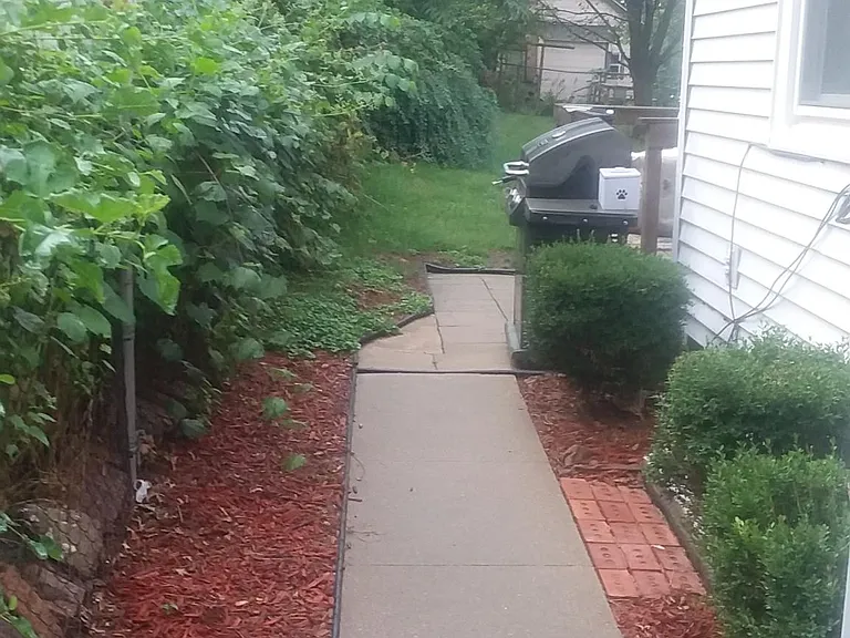 6537 Emmet St — Photo 2