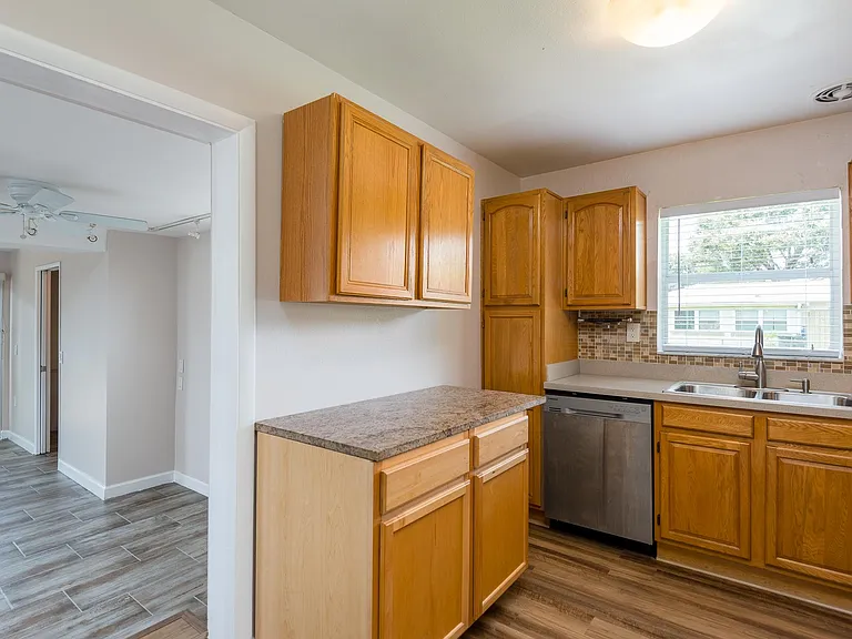 4227 W Bay View Ave — Photo 15