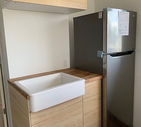 4th image of 2421 Stone St #204