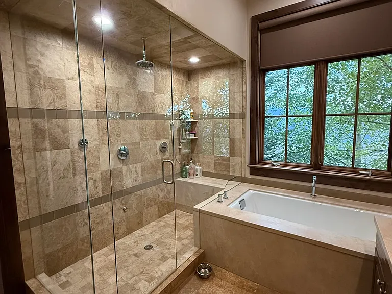 4235 Wildridge Rd W — Photo 10