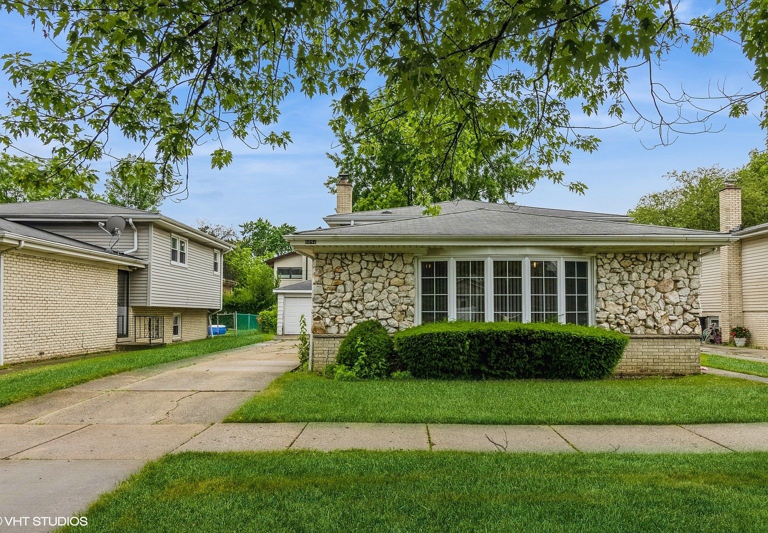 6842 N Central Ave, Chicago, IL 60646 | Zillow