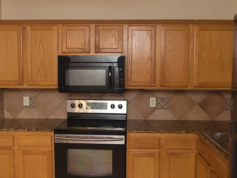 1600 Quarry Dr — Photo 13