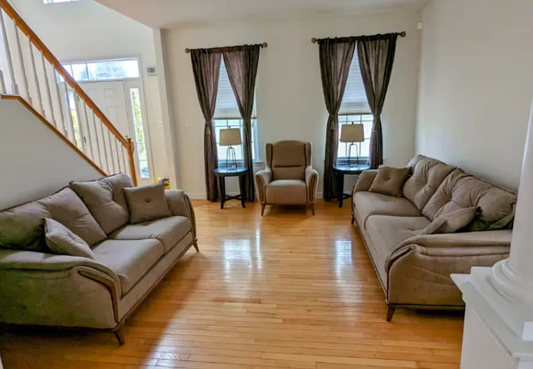 9 Laurel Wood Ct — Photo 2
