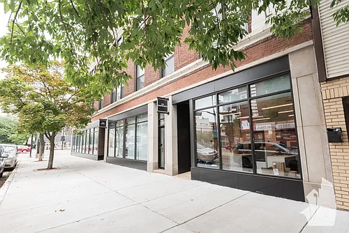 1509 W Barry Ave #15072 Photo 1