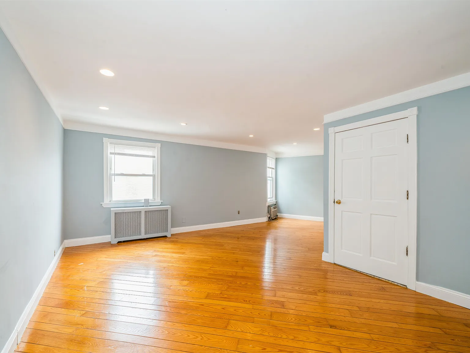 2 bed, 2.0 bath, $3,100 — Photo 1
