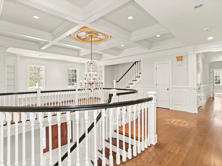386 Westover - 2nd Floor Foyer 2