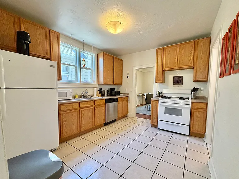 725 S Windsor St — Photo 9