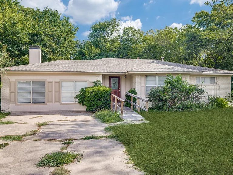 3110 Heather Ln — Photo 12