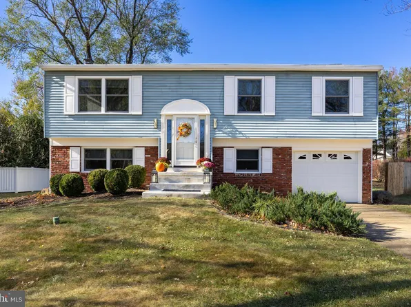 111 Coachmans Dr, Bordentown, NJ 08505