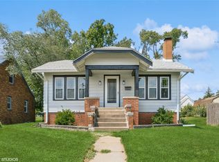 832 4th St, West Des Moines, IA 50265