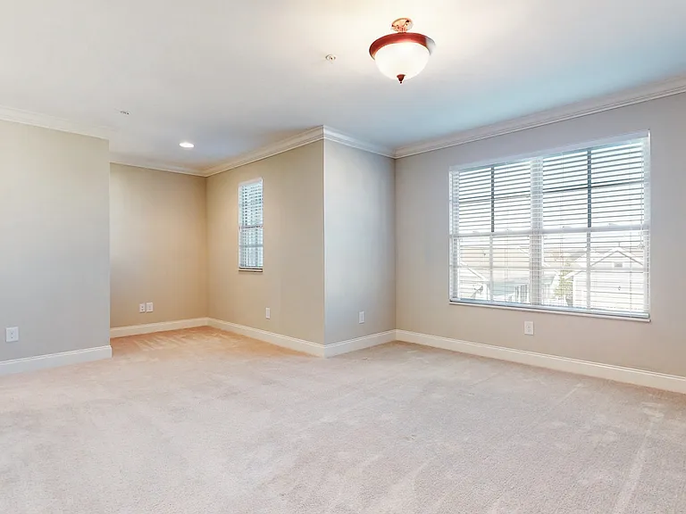 2093 Newark Ln — Photo 17