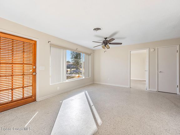 2nd image of 1040 Jersey St