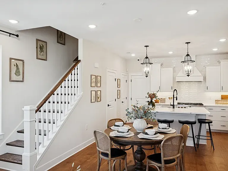 14945 Deco Cir — Photo 9