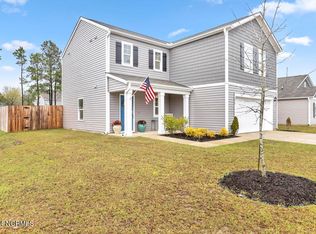214 Sunshine Dr, Holly Ridge, NC 28445