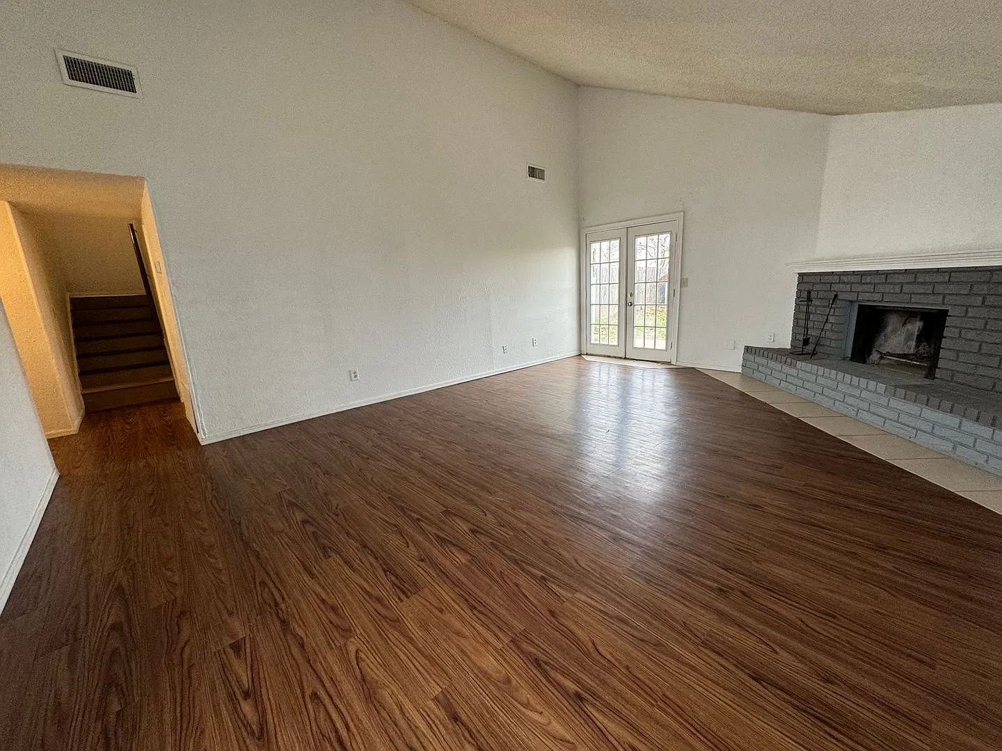 3 bedroom 2 bathroom Duplex in Tulsa! — Photo 2