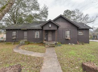 403 Dr Martin Luther King Jr Pl S, Conroe, TX 77301