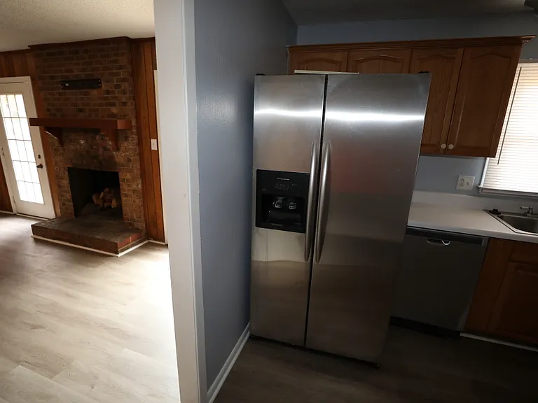 1815 Paisley Ave — Photo 4