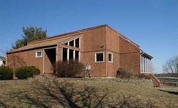 1st image of 150 Stratford Dr